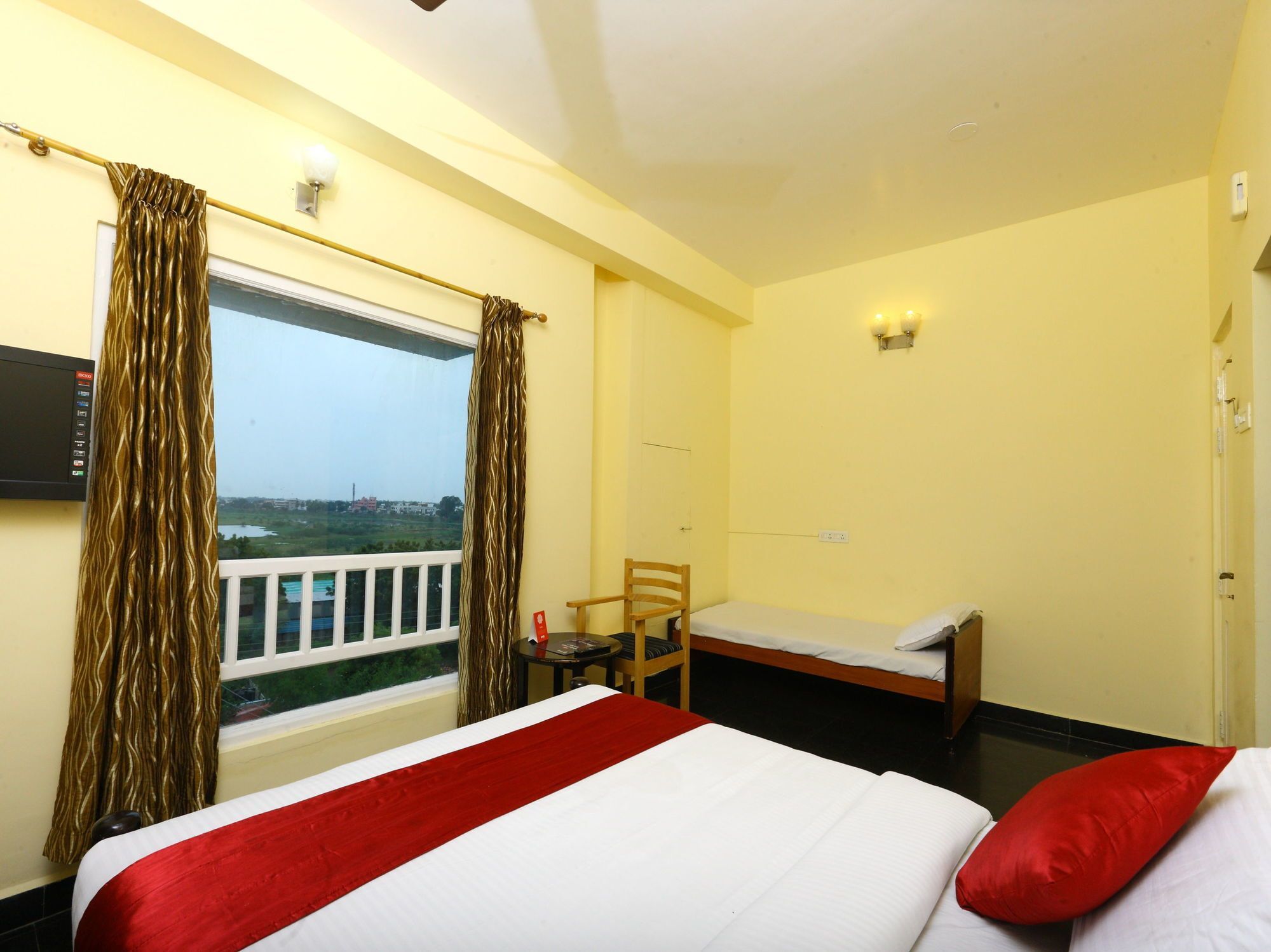 Oyo 10630 Hotel Nano Turf Madurai Ngoại thất bức ảnh